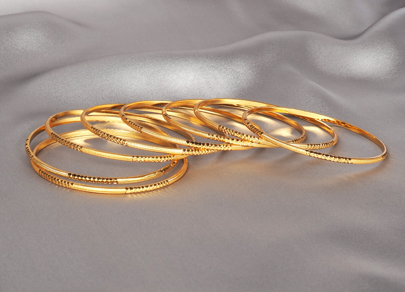Armreifen (Bangles)